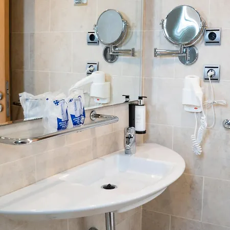 Pocillos Playa, Solo Adultos Hotel