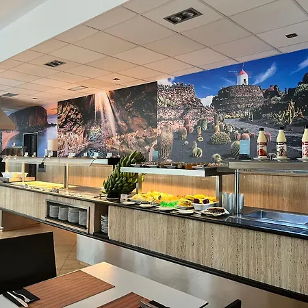 فندق Pocillos Playa, Solo Adultos بويرتو ذيل كارمين