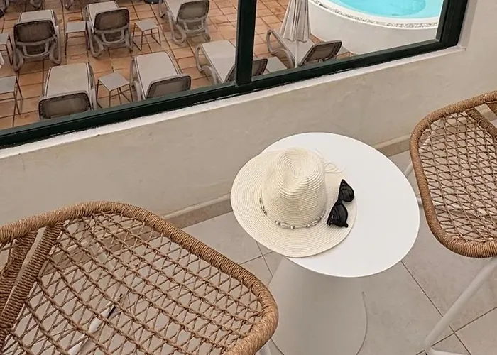 Pocillos Playa, Solo Adultos فندق بويرتو ذيل كارمين