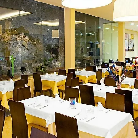 Pocillos Playa, Solo Adultos